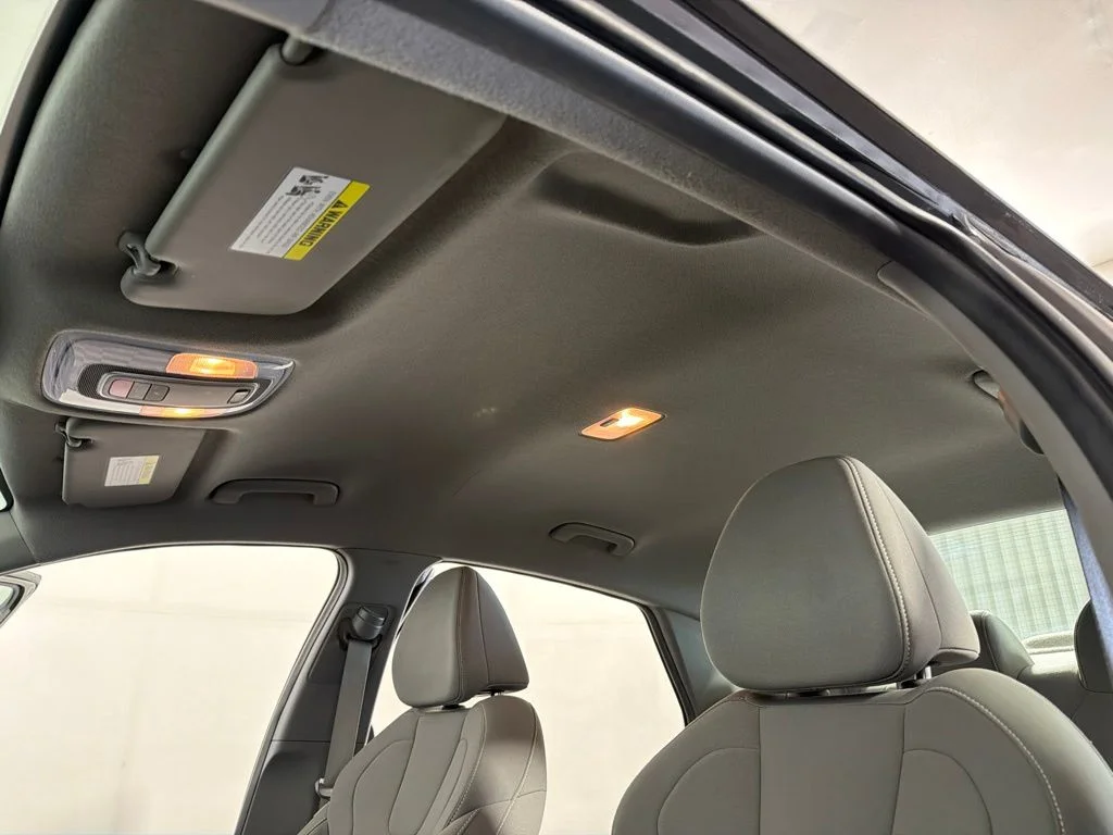 Used 2024 Abyss Black Hyundai SEL image 18
