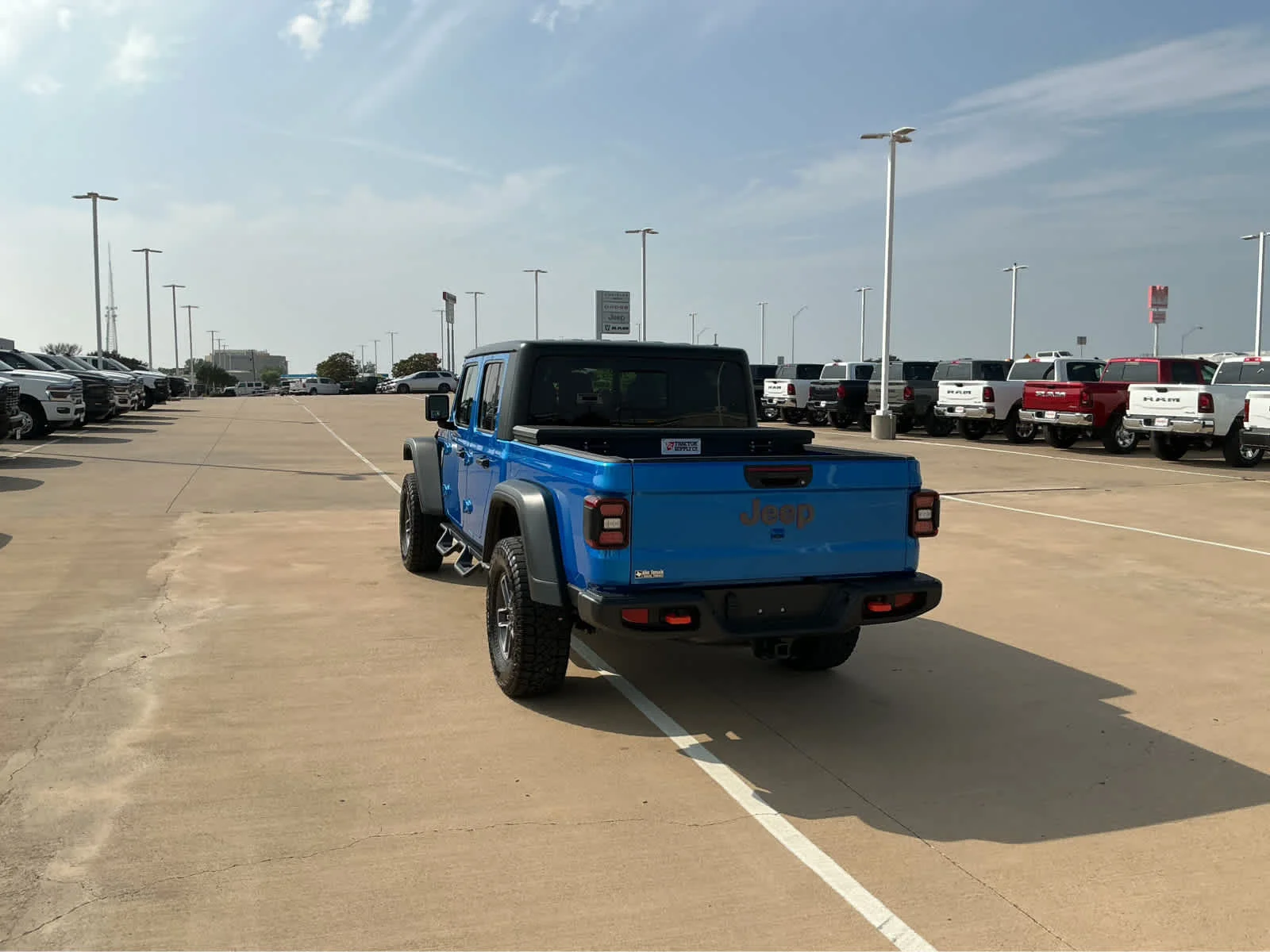 Used 2025 Hydro Blue Pearlcoat Jeep Mojave image 10