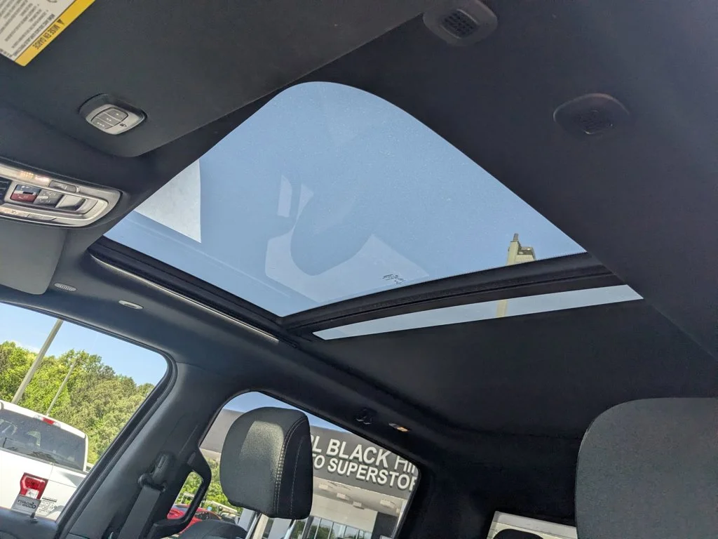 Used 2022 Bright White Clearcoat Ram Big Horn image 24