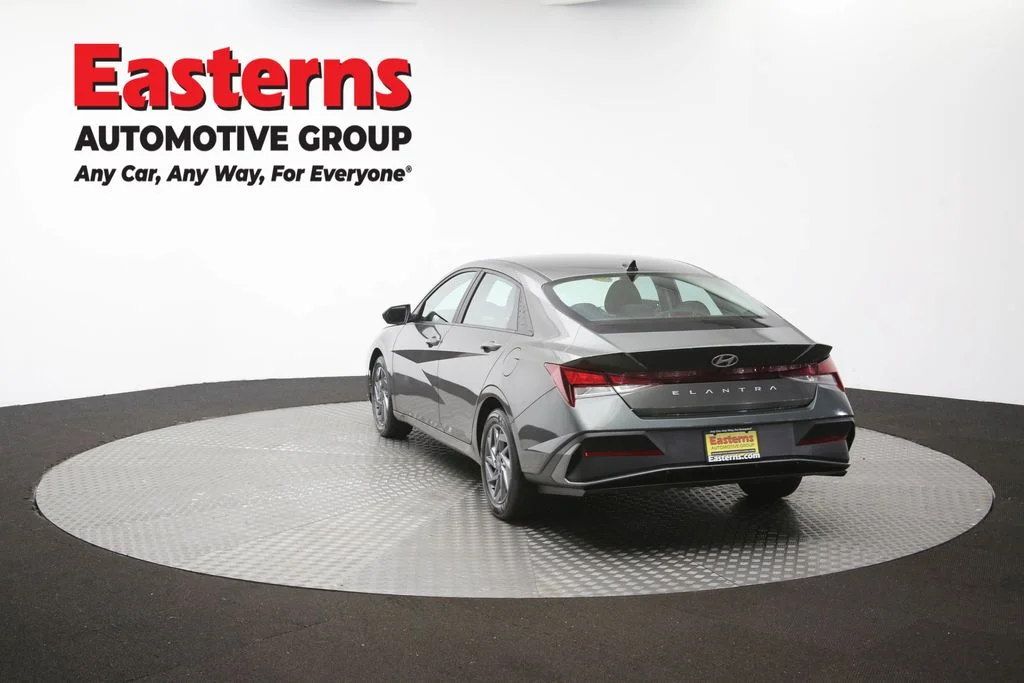Used 2024 Gray Hyundai SEL image 64