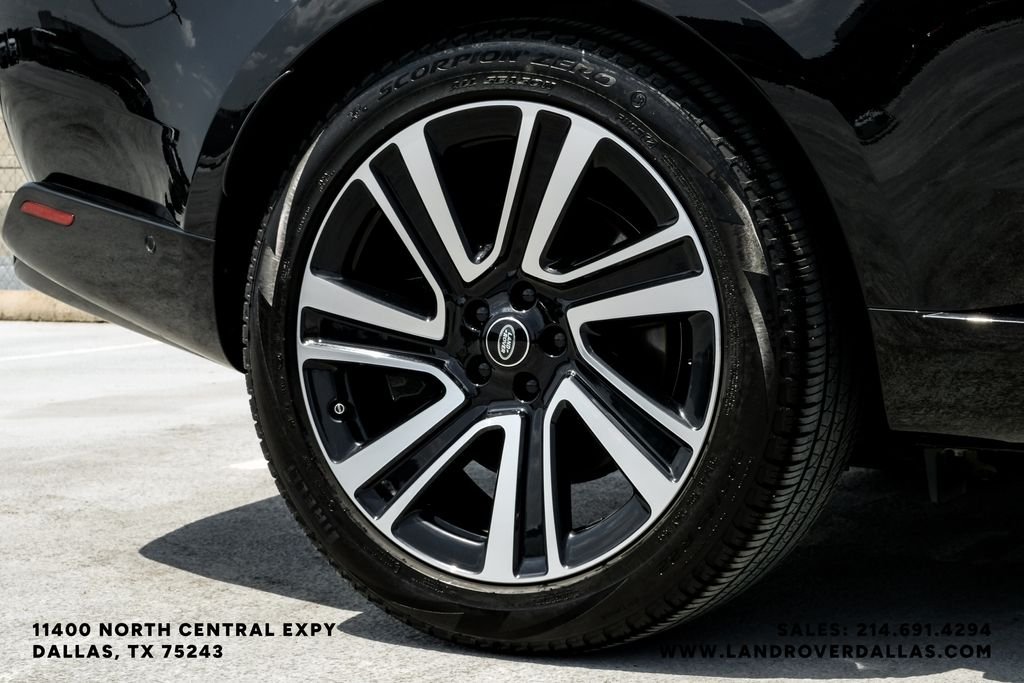 Used 2023 Santorini Black Metallic Land Rover SE image 65