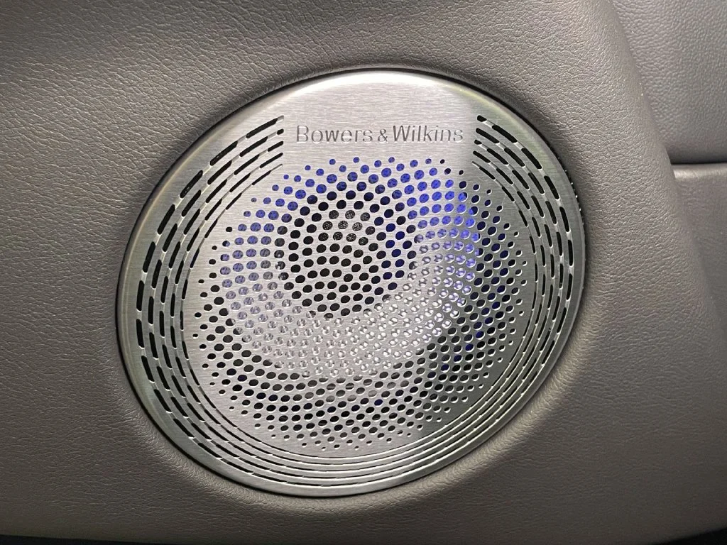 New 2027 Black BMW Label image 28