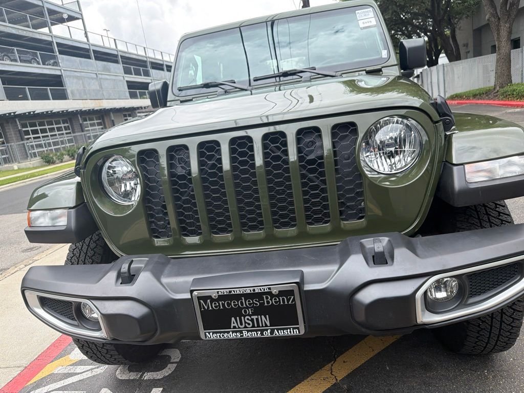 Used 2023 Green Jeep Sport S image 2