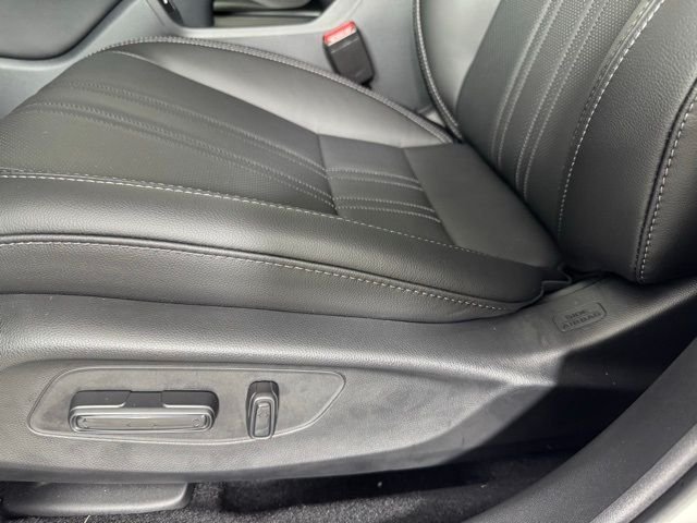 New 2027 Platinum White Pearl Honda EX-L image 13