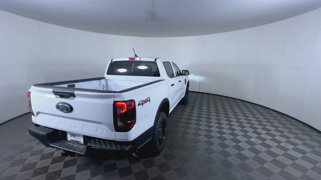 New 2026 Oxford White Ford XL image 8