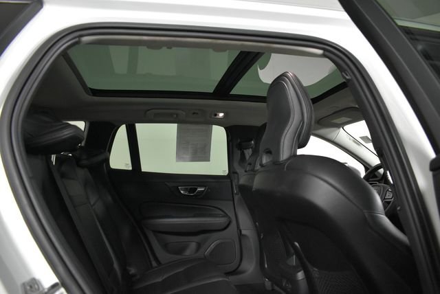 Used 2021 White Volvo T5 image 20
