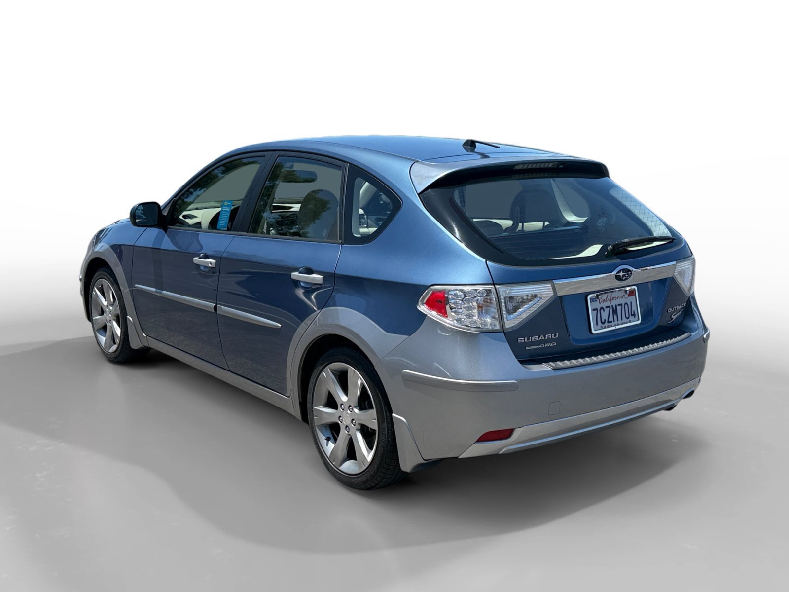 Used 2010 Steel Silver Metallic Subaru Outback Sport image 3