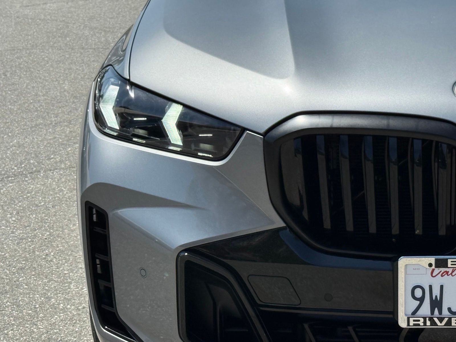 Used 2026 Skyscraper Grey Metallic BMW sDrive40i image 13