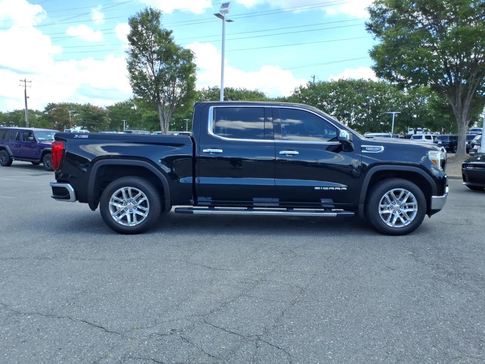 Used 2021 Onyx Black GMC SLT image 12