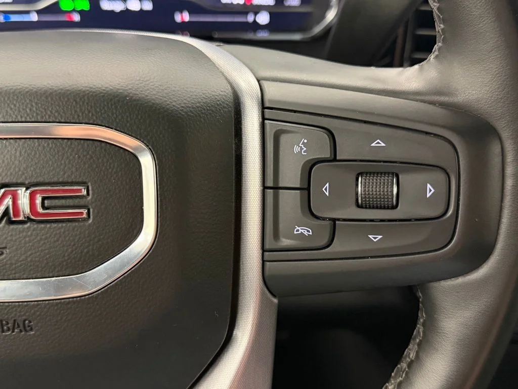 Used 2025 Black GMC SLT image 20