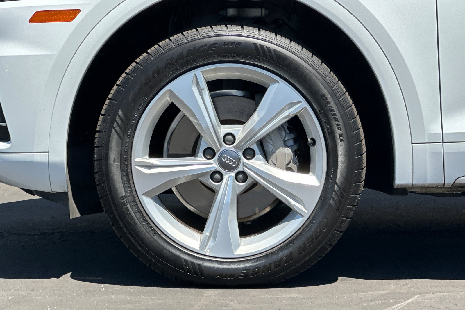 Used 2020 Glacier White Audi Premium image 26