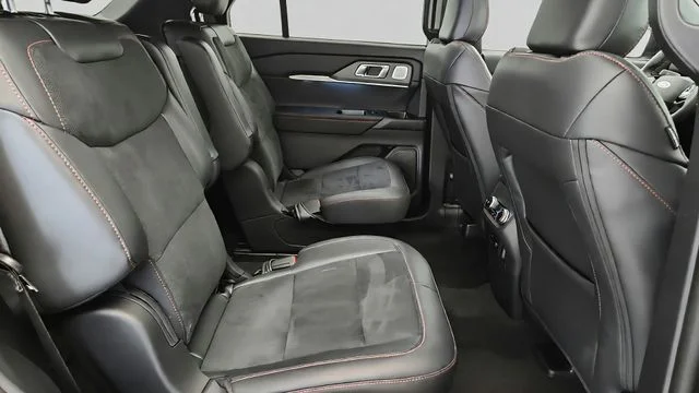 2026 Ford Explorer ST - Photo 25