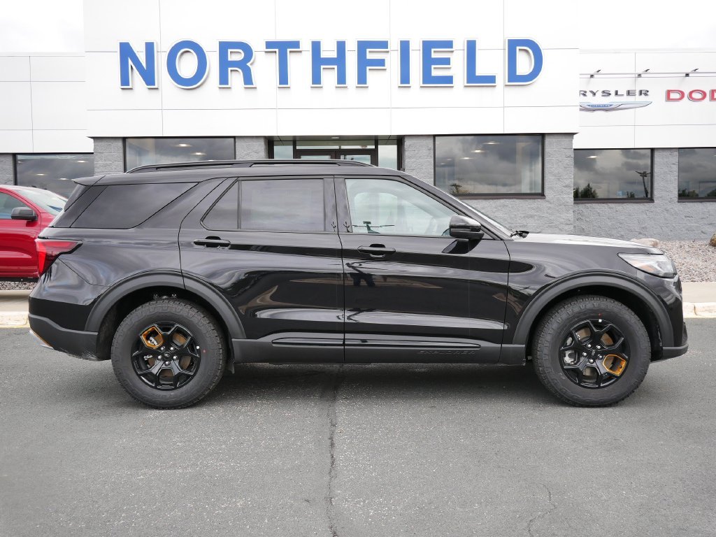 New 2026 Agate Black Metallic Ford Tremor® image 1