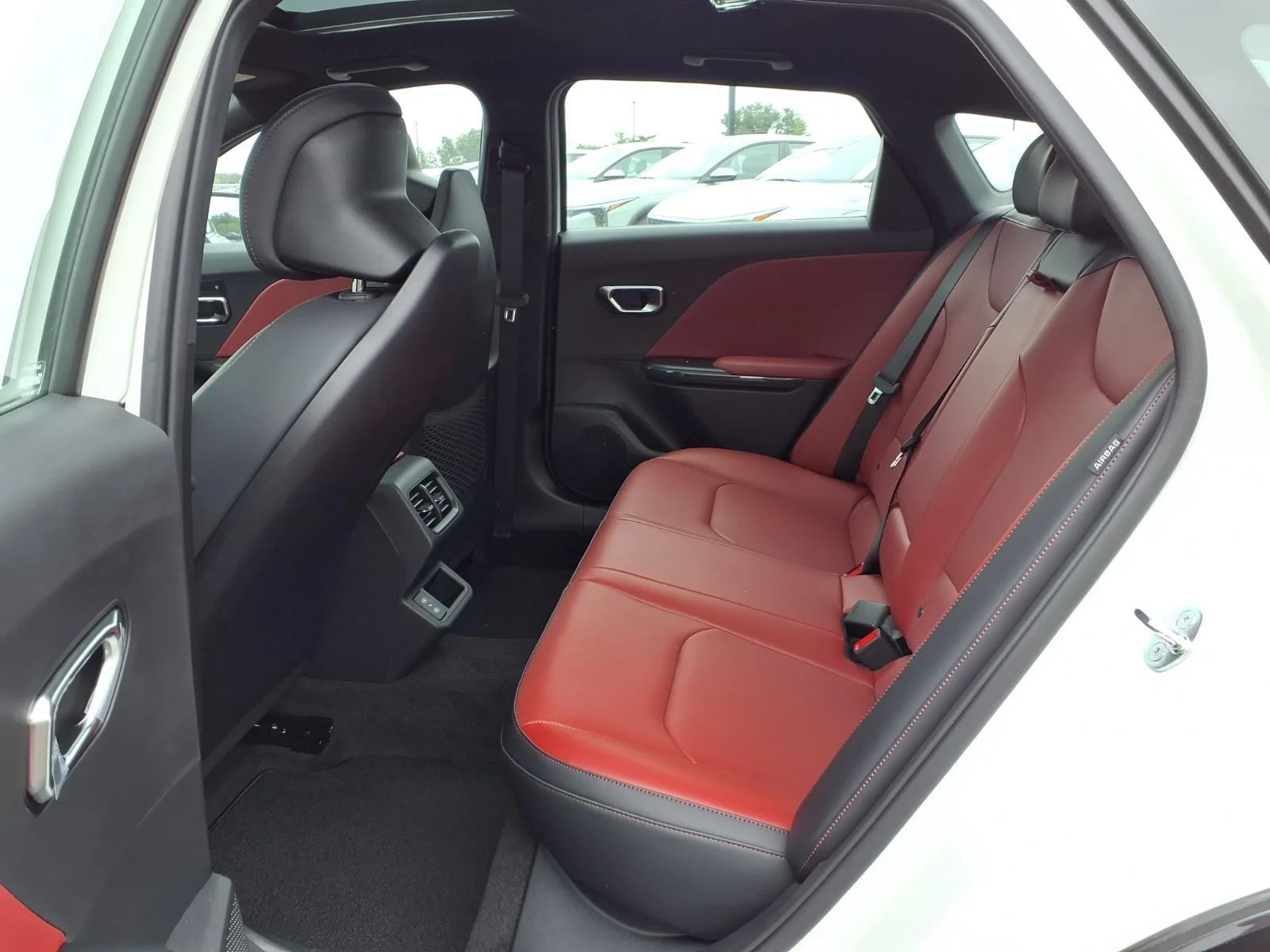 New 2026 Snow White Pearl Kia GT-Line Turbo image 8
