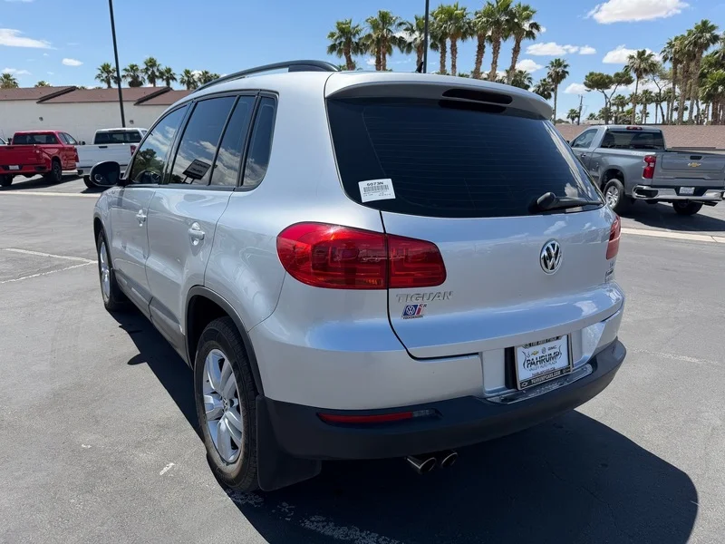Used 2016 Silver Volkswagen SEL image 5