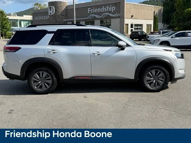 Used 2024 Silver Nissan SV image 4