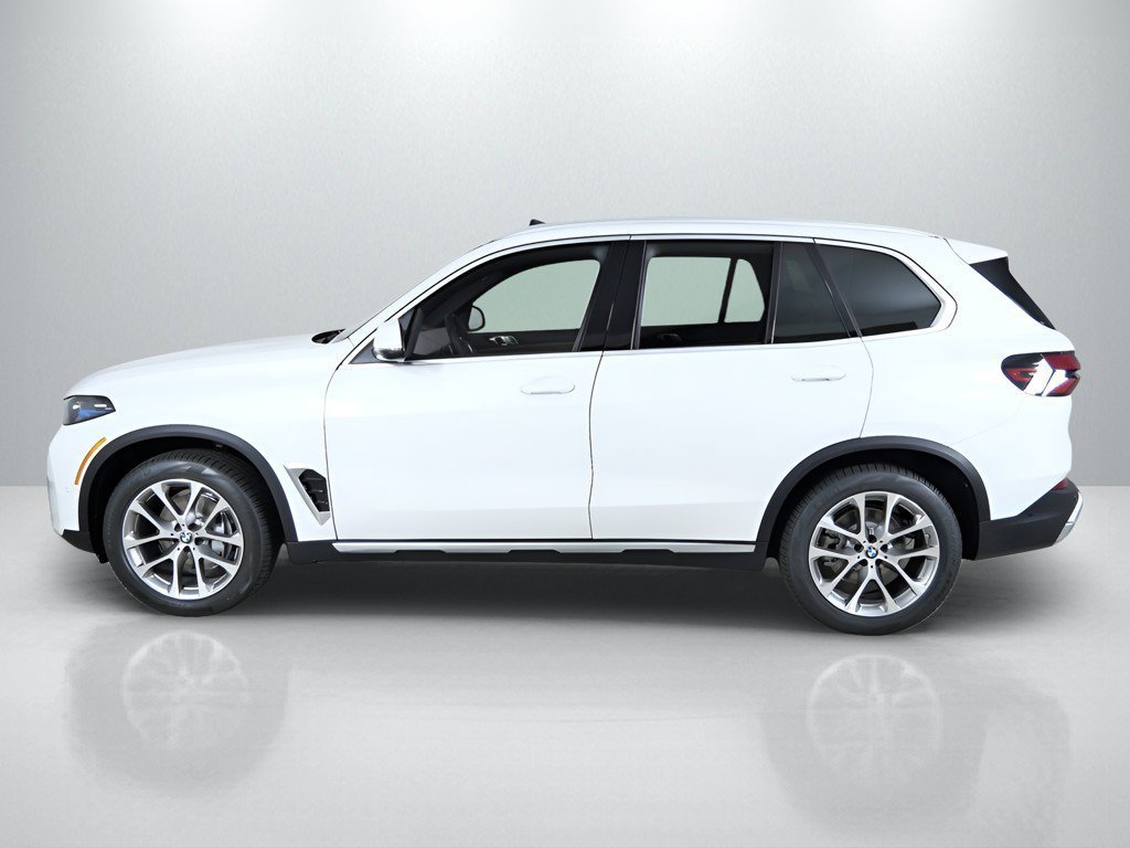 Used 2026 Mineral White Metallic BMW xDrive40i image 16