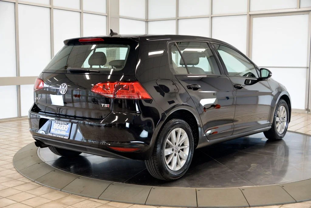 Used 2016 Black Volkswagen TSI S 4-Door image 8