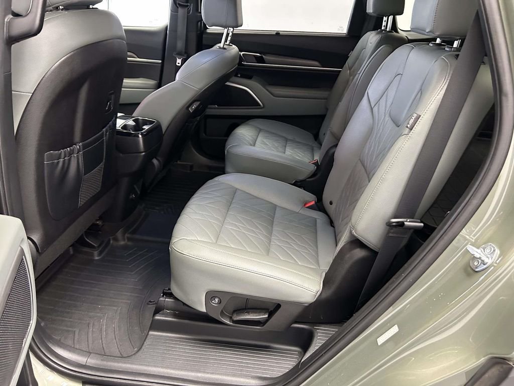 Used 2024 Green Kia EX X-Line image 13