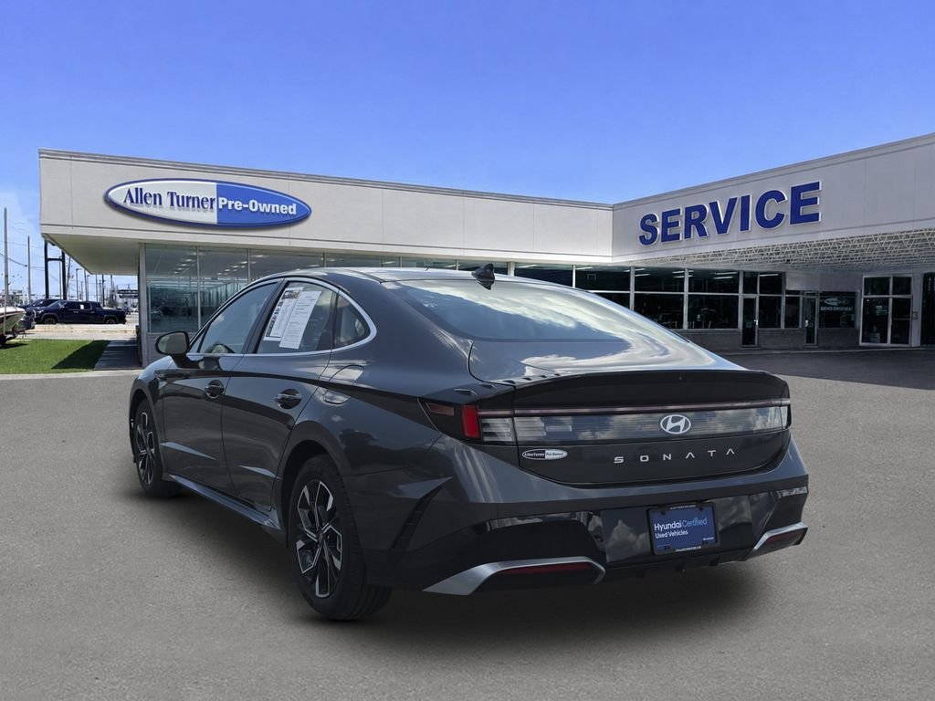 Used 2025 Portofino Gray Hyundai SEL image 6