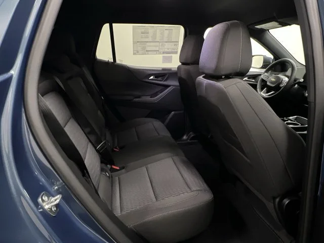2027 Chevrolet Equinox LT - Photo 27