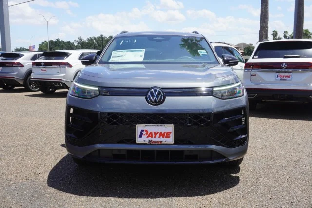 New 2026 Platinum Gray Metallic Volkswagen SE R-Line Black image 2