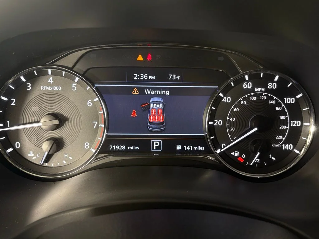Used 2023 Black INFINITI LUXE image 27