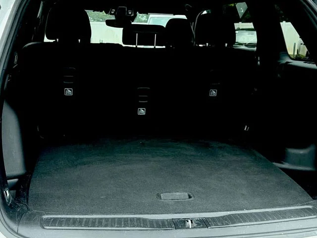 Used 2023 White/off-white Jeep Altitude X image 38