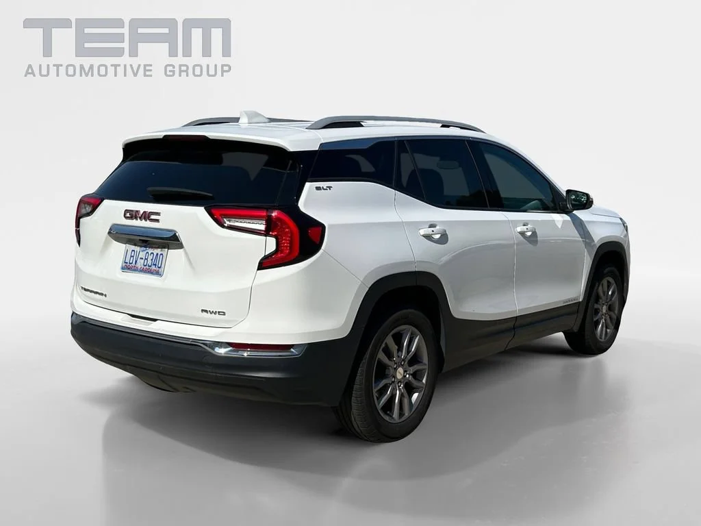 Used 2024 Summit White GMC SLT image 7