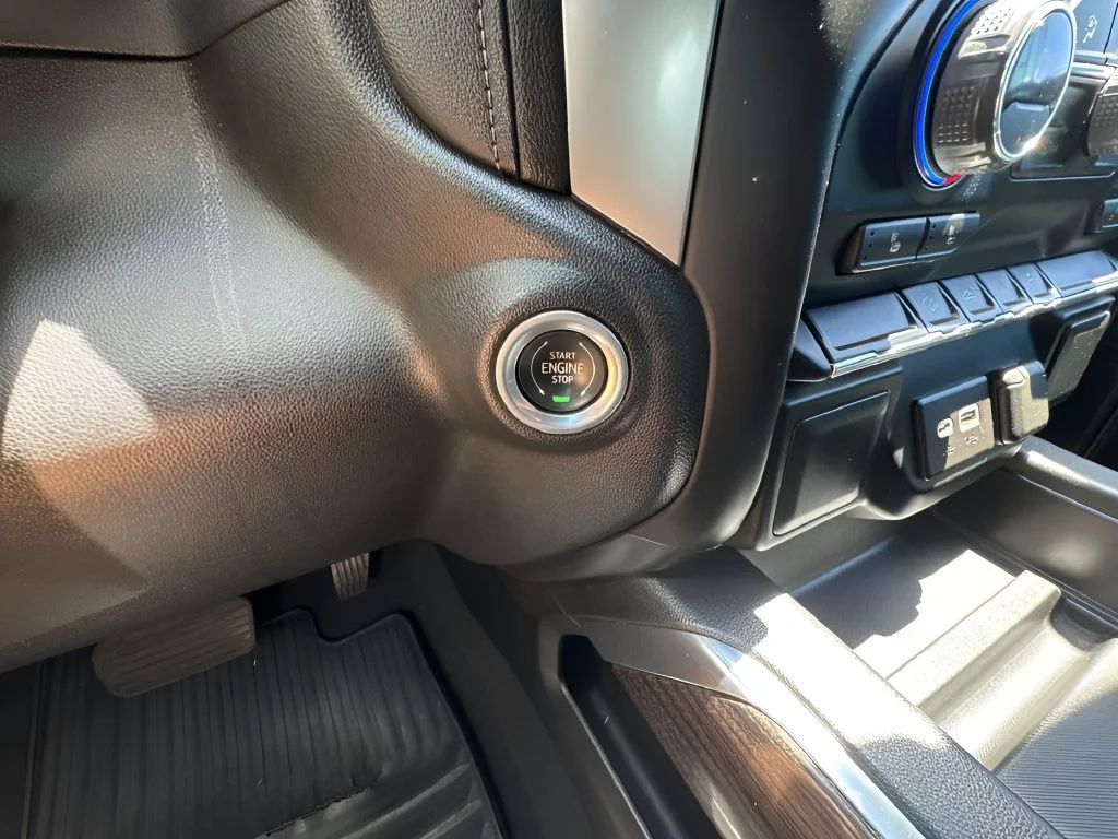 Used 2021 BLACK Chevrolet LT Trail Boss image 18