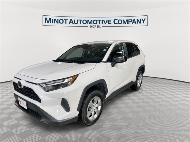 2025 Toyota RAV4 LE photo 4