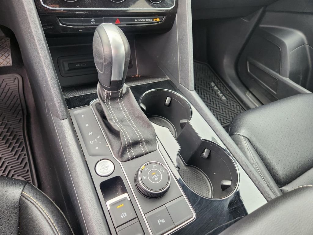 2023 Volkswagen Atlas SE w/Tech - Photo 18