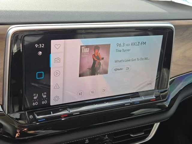 New 2026 White/off-white Volkswagen 2.0T SE w/Technology image 11