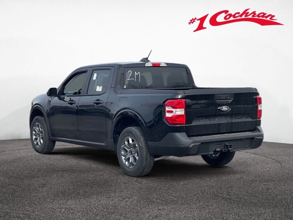 New 2026 Shadow Black Ford XLT image 4