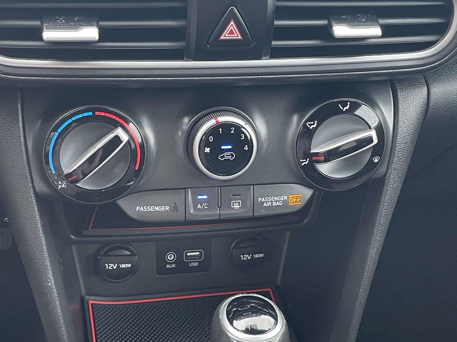 Used 2018 Ultra Black Hyundai SEL image 30