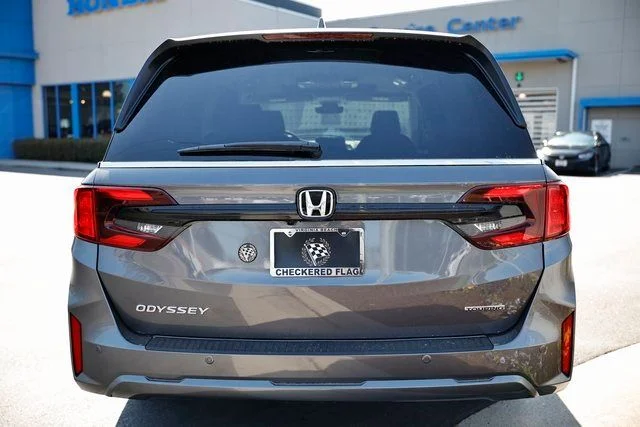 2026 Honda Odyssey Touring - Photo 12