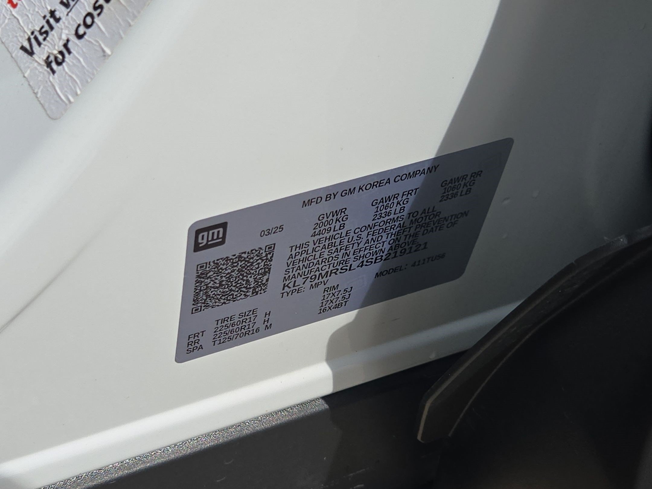 Used 2025 Summit White Chevrolet LT image 32