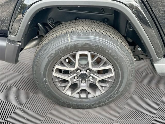 New 2026 Black Clear-Coat Exterior Paint Jeep Sahara image 18