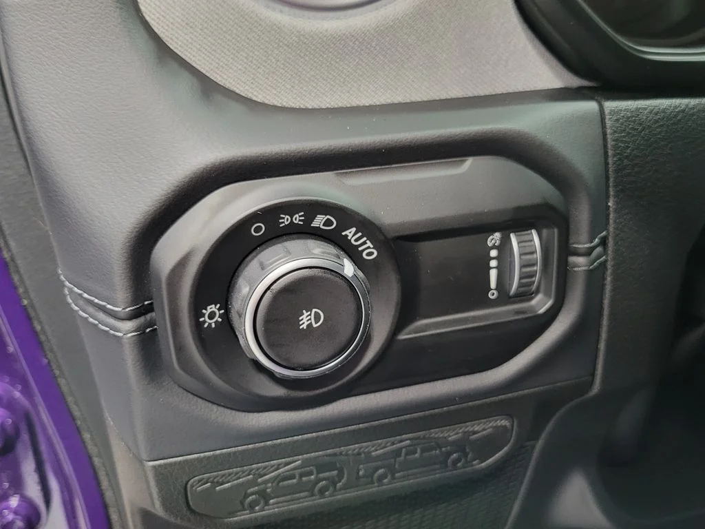 New 2026 Reign Exterior Paint Jeep Sahara image 13
