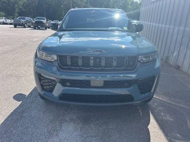 New 2026 Steel Blue Exterior Paint Jeep Limited Reserve image 28
