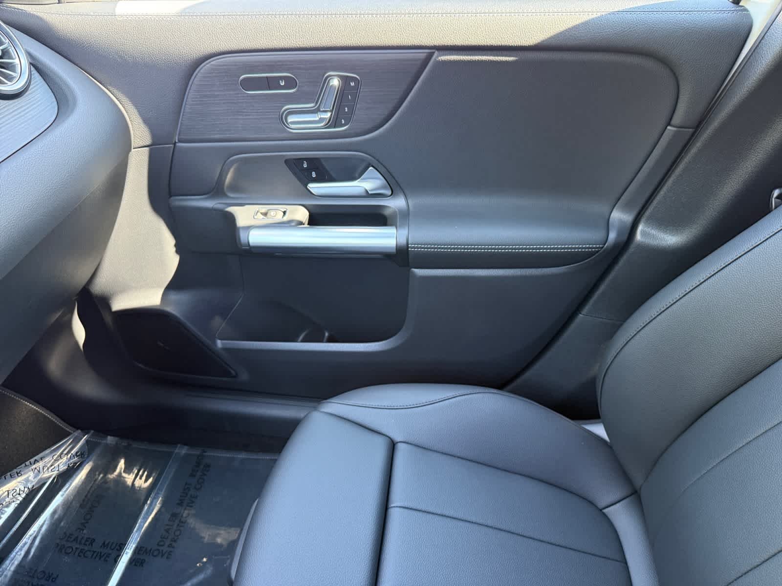New 2026 Polar White Mercedes-Benz GLA 250 image 27