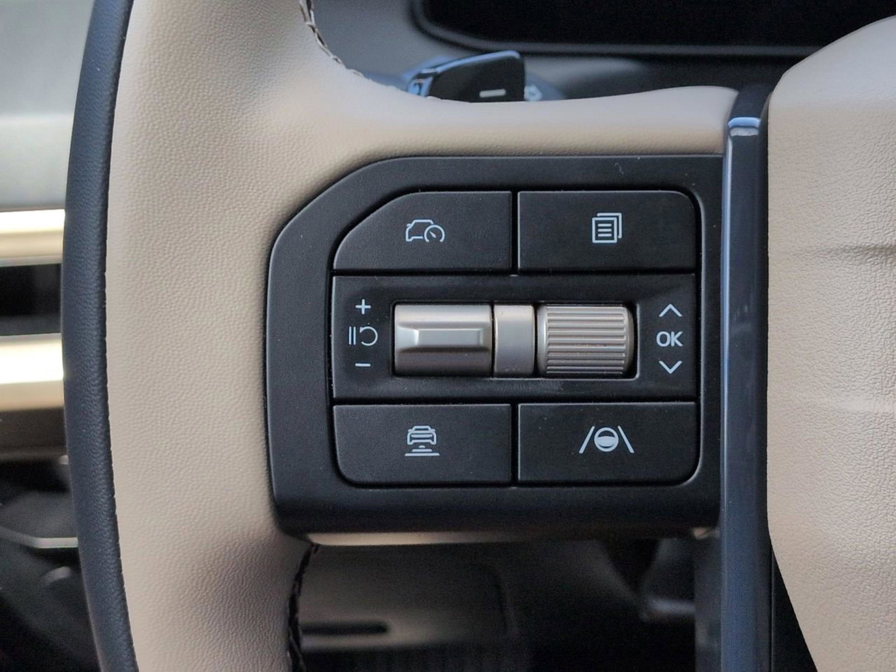 New 2027 Glacial White Pearl Kia EX image 30