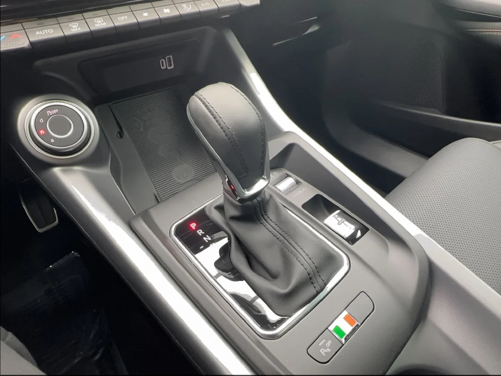 New 2026 Blue Alfa Romeo Base image 42