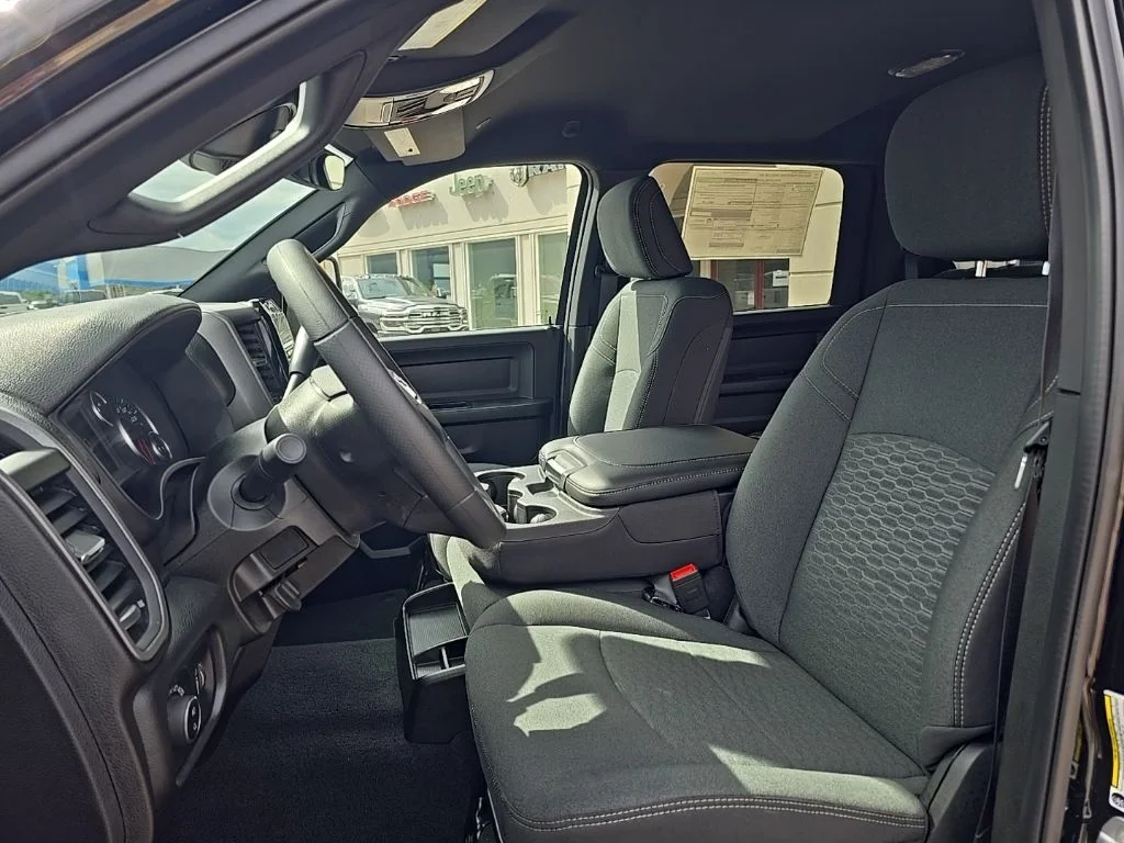 2025 RAM 2500 Tradesman - Photo 17