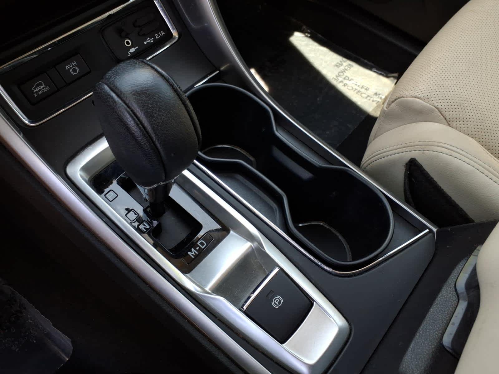 Used 2020 Crystal White Pearl Subaru Limited image 37