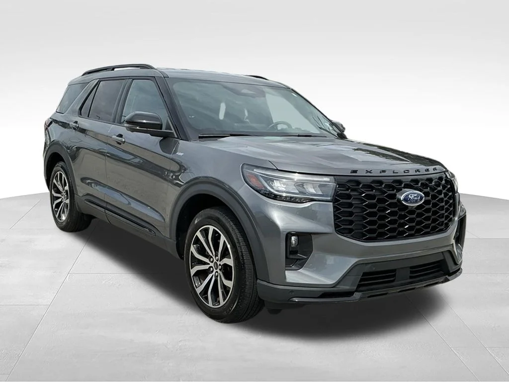 Used 2025 Gray Ford ST-Line image 9