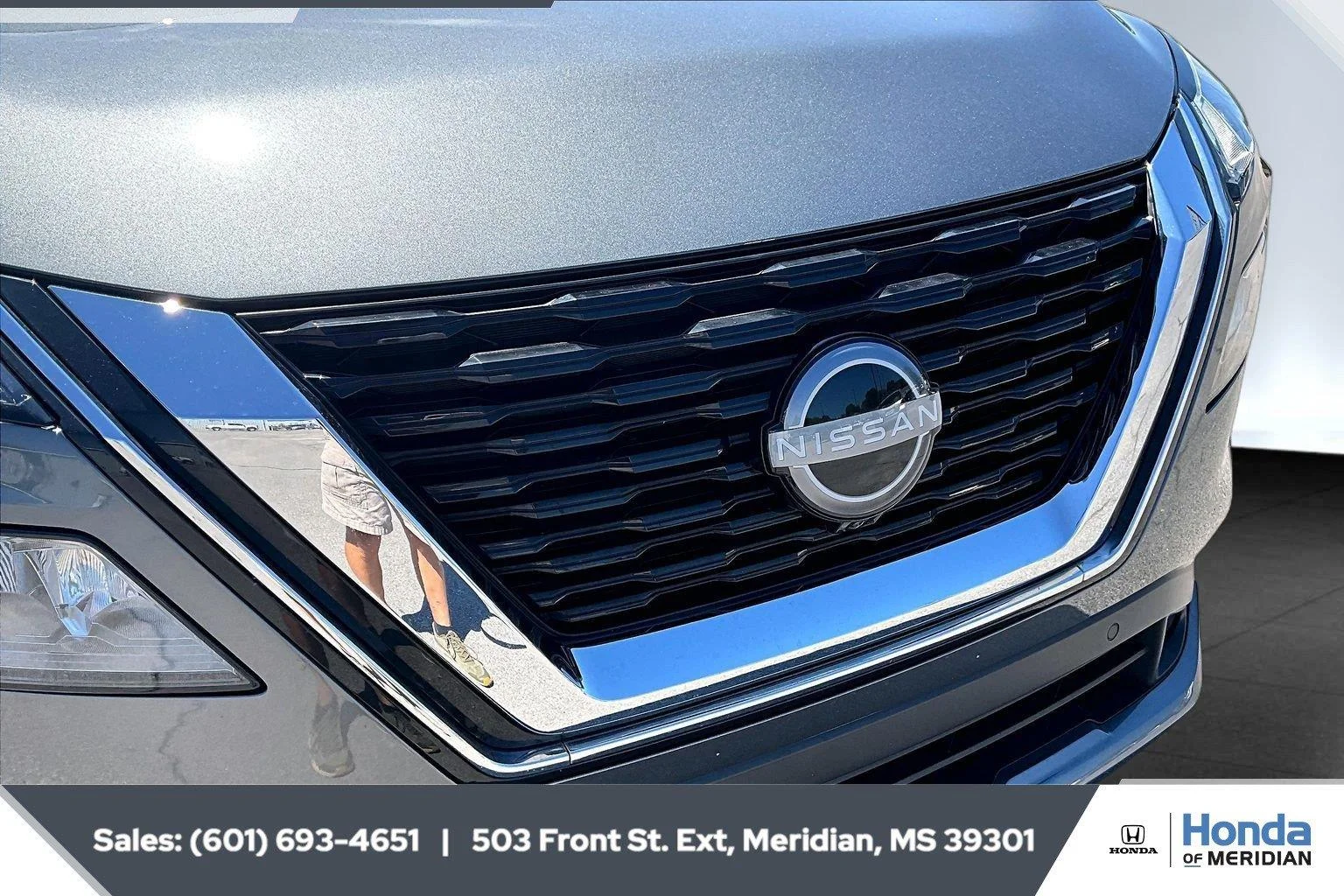 Used 2023 Gun Metallic Nissan SL image 21