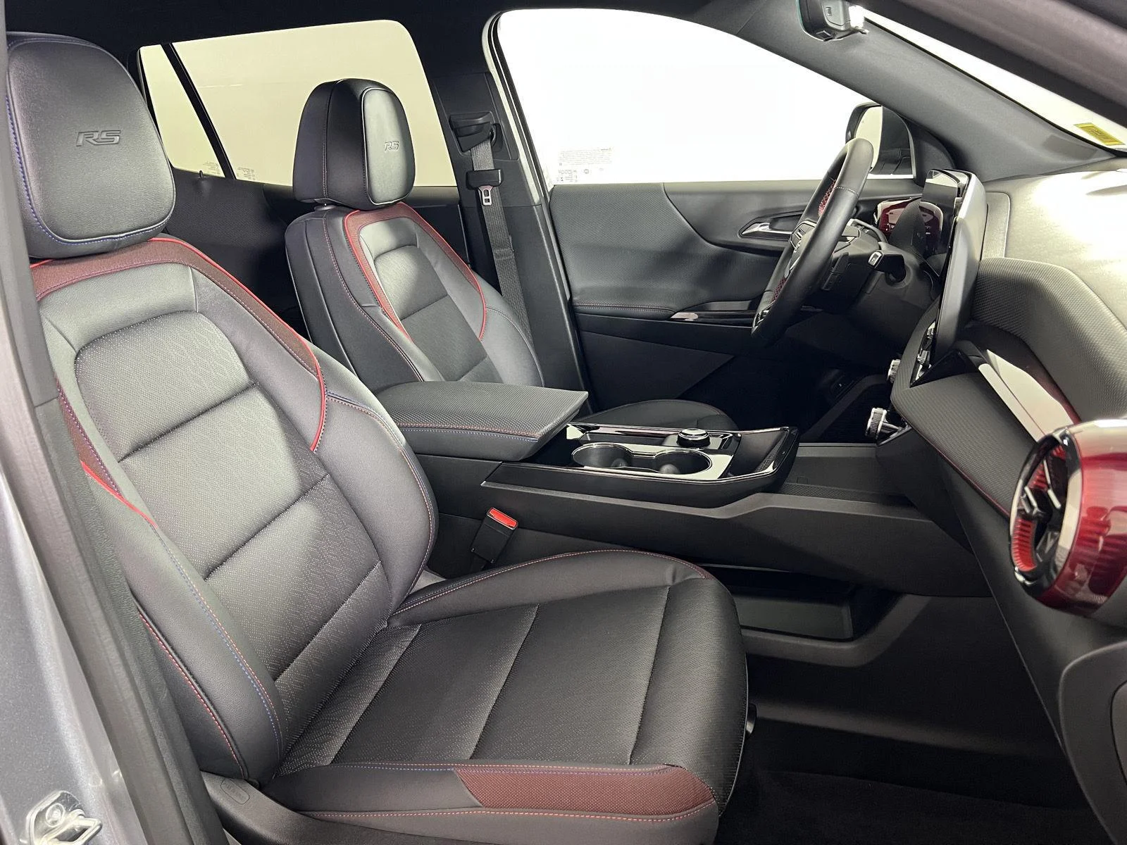 Used 2025 Sterling Gray Metallic Chevrolet RS image 23