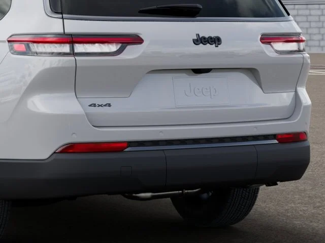 New 2026 White Jeep Altitude image 14