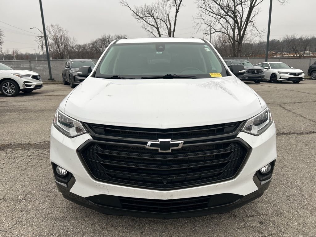 Used 2020 Chevrolet Traverse Premier with VIN 1GNEVKKW4LJ285988 for sale in Kansas City
